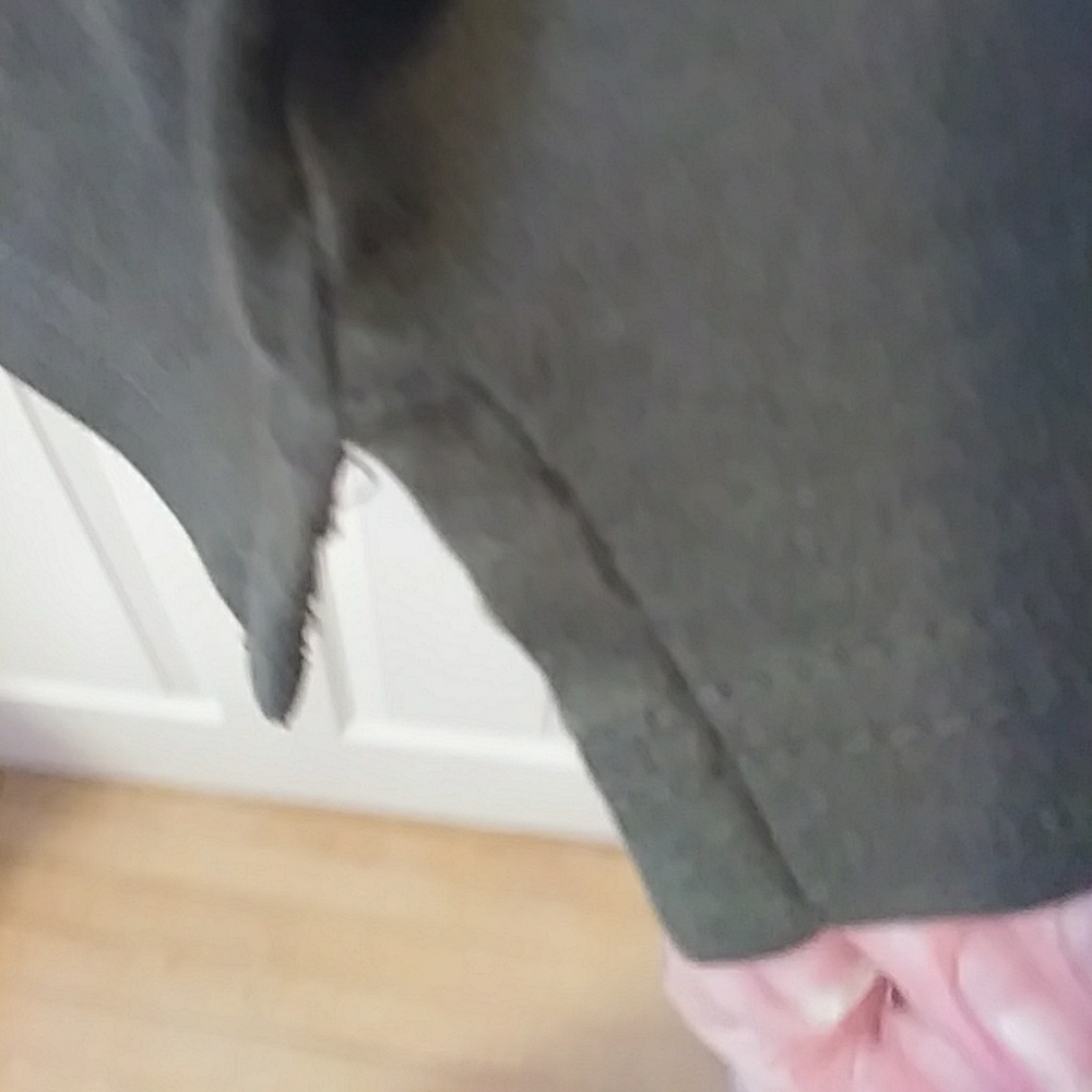 Top - Picture 4 of 4